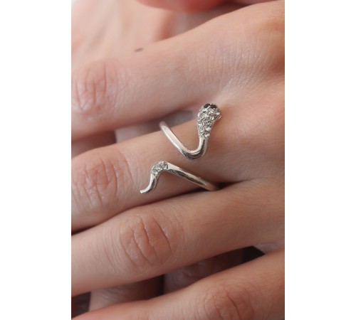 Gümüş Renk Yılan Figür Zirkon Taş Detay Kadın Yüzük - TJ-BYK2513