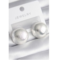 Pirinç Gümüş Renk İşleme Detay Top Model Kadın Küpe - TJ-BKP8544