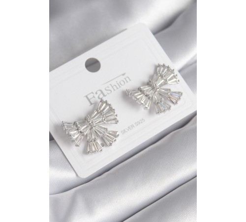 Pirinç Gümüş Renk Zirkon Taşlı Kurdele Model Kadın Küp - TJ-BKP8600