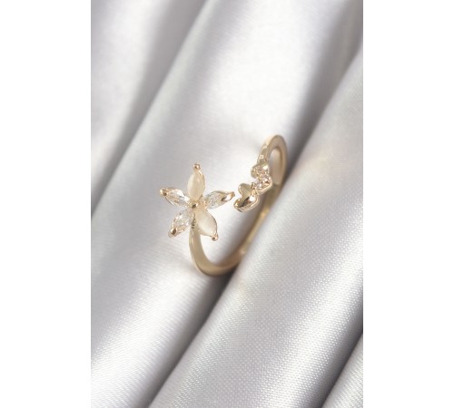 Pirinç Gold Renk Zirkon Taşlı Çiçek Model Kalp Detay Kadın Yüzük - TJ-BYK3069