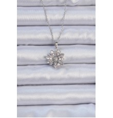 316L Çelik Zincir Gümüş Renk Zirkon Taşlı Çiçek Kolye - TJ-BKO9070