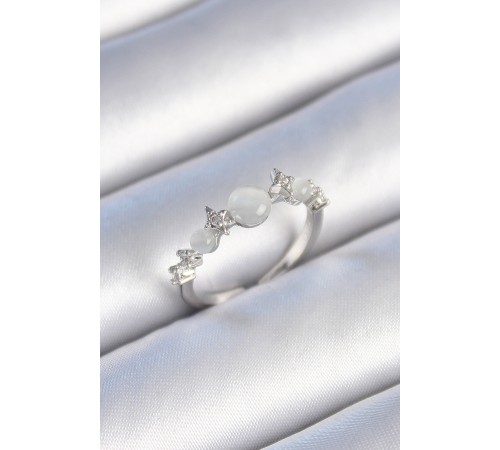 Pirinç Gümüş Renk Zirkon Taşlı Yıldız Detay Beyaz Mineli Kadın Yüzük - TJ-BYK3441