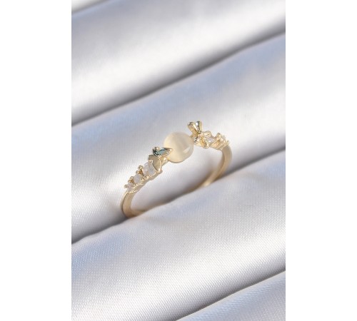 Pirinç Gold Renk Zirkon Taşlı Beyaz Mineli Detay Kadın Yüzük - TJ-BYK3462