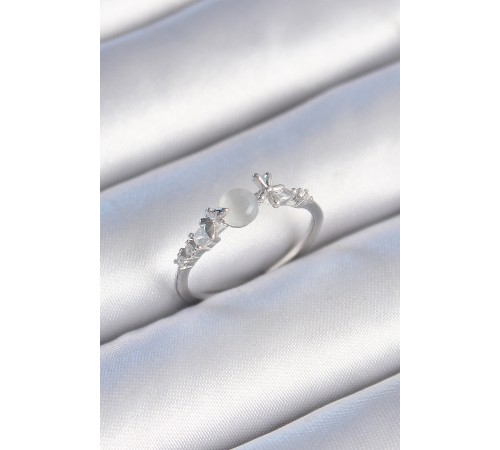 Pirinç Gümüş Renk Zirkon Taşlı Beyaz Mineli Detay Kadın Yüzük - TJ-BYK3463