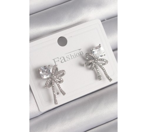 Pirinç Gümüş Renk Zirkon Taşlı Kurdele Model Kadın Küpe - TJ-BKP9775