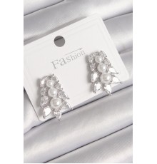 Pirinç Gümüş Renk Zirkon Taşlı Yaprak Model İnci Detay Kadın Küpe - TJ-BKP9799