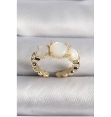 Pirinç Gold Renk Zirkon Taş Detaylı Beyaz Sedefli VIP Seri Kadın Yüzük - TJ-BYK3504