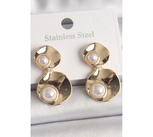 Pirinç Gold Renk Sallantı İnci Detaylı Daire Plaka Model Kadın Küpe - TJ-BKP10077