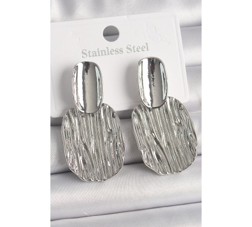 Pirinç Gümüş Renk İşlemeli Kare Plaka Model Kadın Küpe - TJ-BKP10087