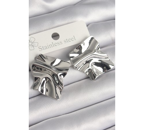 Pirinç Gümüş Renk İşlemeli Kare Plaka Model Kadın Küpe - TJ-BKP10227