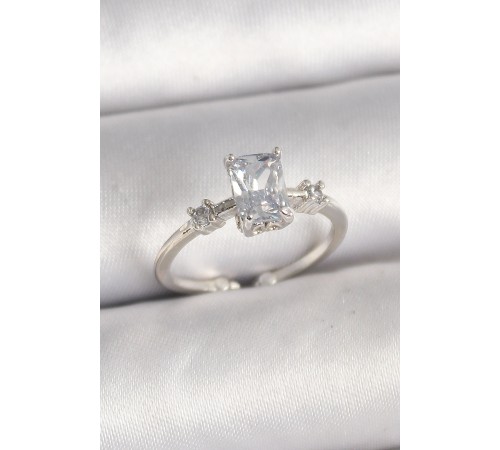 Pirinç Gümüş Renk Kare Zirkon Taşlı Model Kadın Yüzük - TJ-BYK3682