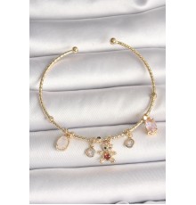Pirinç Gold Renk Sallantı Zirkon Taşlı Ayıcık Figür Kırmızı Kalp Detay Charm Kadın Bileklik - TJ-BB6896