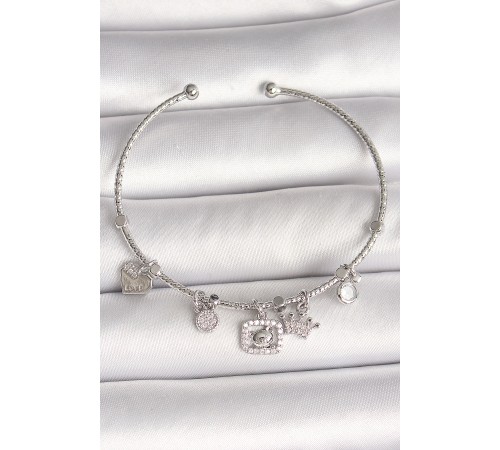 Pirinç Gümüş Renk Sallantı Zirkon Taşlı Ayıcık Figür Taç Detay Charm Kadın Bileklik - TJ-BB6907