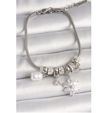 Pirinç Gümüş Renk Sallanı Zirkon Taşlı Çiçek Model İnci Detaylı Charm Kadın Bileklik - TJ-BB6935