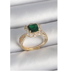 Pirinç Gold Renk Zirkon Taşlı Yeşil Kare Tektaş Model Kadın Yüzük - TJ-BYK3711