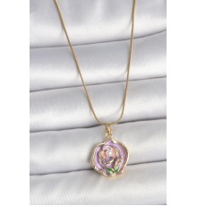 316L Çelik Gold Renk Zincir Mor Renkli Çiçek İşlemeli İnci Detay Portre Model Kadın Kolye - TJ-BKO10074