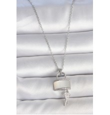 316L Çelik Gümüş Renk Zincir Beyaz Sedefli Kilit Anahtar Detay Kadın Kolye - TJ-BKO10108