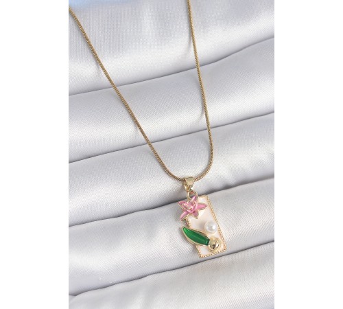 316L Çelik Gold Renk Zincir Beyaz Mineli Pembe Çiçek İşlemeli İnci Detay Dikdörtgen Portre Model Kadın Kolye - TJ-BKO10135