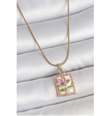 316L Çelik Gold Renk Zincir Beyaz Mineli Çiçek İşlemeli İnci Detay Portre Model Kadın Kolye - TJ-BKO10144