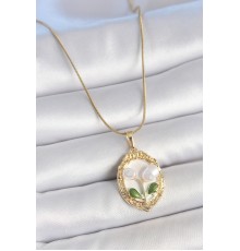 316L Çelik Gold Renk Zincir Beyaz Mineli İncili Çiçek İşlemeli Portre Model Kadın Kolye - TJ-BKO10147