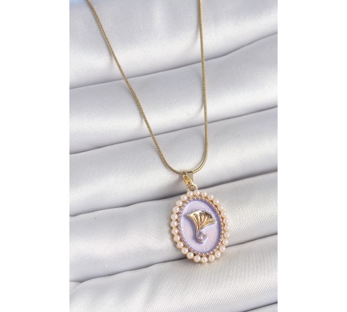 316L Çelik Gold Renk Zincir Mor Mineli İncili Zirkon Taşlı Çiçek İşlemeli Portre Model Kadın Kolye - TJ-BKO10195