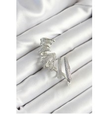 Pirinç Zirkon Taş Kaplamalı Sarmal Figürlü Gümüş Renk Kadın Sağ Kıkırdak Küpe - TJ-BKP10626