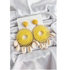 Sarı Hasır Örgü Sarmal Model Sallantılı Deniz Kabuğu Detaylı Gold Renk Kadın Küpe - TJ-BKP10726