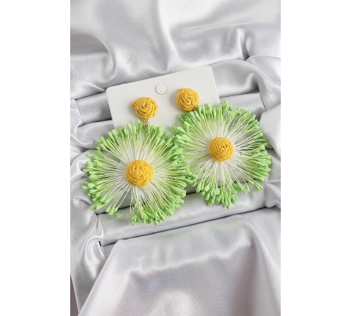 Yeşil Püsküllü Papatya Figürlü Hasır Örgü Model Gold Renk Kadın Küpe - TJ-BKP10733