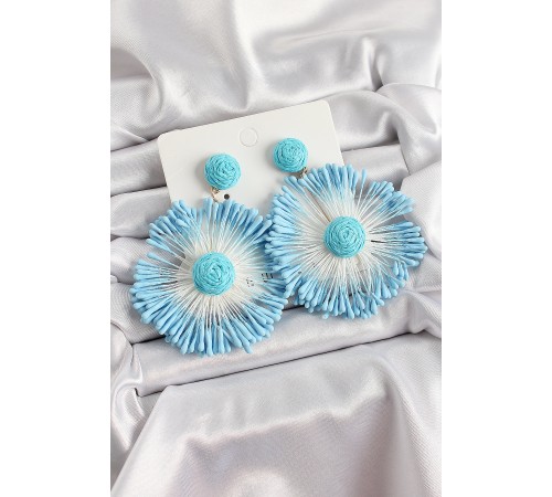 Mavi Püsküllü Papatya Figürlü Hasır Örgü Model Gold Renk Kadın Küpe - TJ-BKP10731