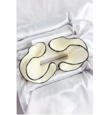 Siyah Çizgi Detaylı Krem Renk Kemik Model Kadın Küpe - TJ-BKP10741