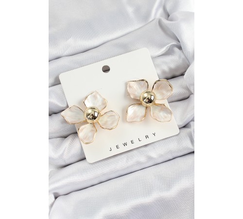 Pirinç Kırkık Beyaz Çiçek Vintage Model Gold Renk Kadın Küpe - TJ-BKP10772