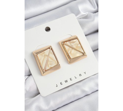 Pirinç Krem Üçgen Kesim Detaylı Kare Model Vintage Gold Renk Kadın Küpe - TJ-BKP10875