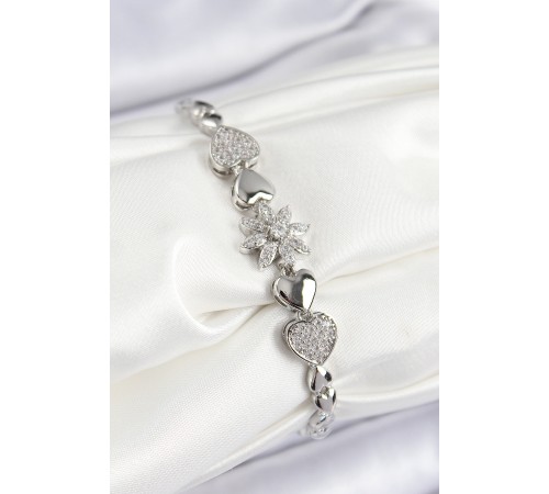 Pirinç Zirkon Taşlı Kalp Detaylı Çiçek Model Gümüş Renk Kadın Bileklik - TJ-BB7528