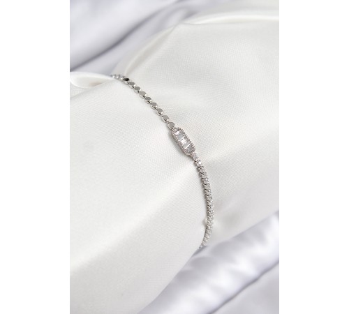 Pirinç Zirkon Taşlı Dikdörtgen Model Ezme Zincir Gümüş Renk Kadın Bileklik - TJ-BB7594