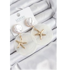 Pirinç İncili Deniz Kabuğu Figürlü Sedef Model Gold Renk Kadın Küpe - TJ-BKP11082