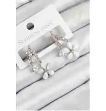 Pirinç Zirkon Taşlı Papatya Model Gümüş Renk Kadın Küpe - TJ-BKP11111