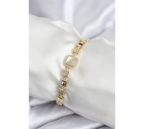 Pirinç VIP Seri Gold Renk Zirkon Taşlı Model Kadın Bileklik - TJ-BB7940