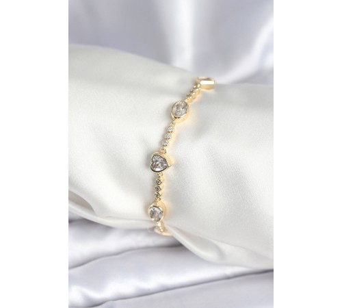 Pirinç Gold Renk Zirkon Taşlı Kalpli Model Kadın Bileklik - TJ-BB7967