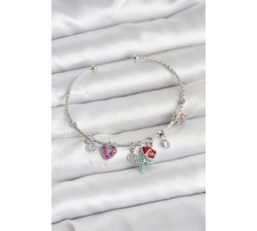 Gül Charmlı Gümüş Renk Pirinç Kadın Bileklik - TJ-BB8044