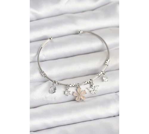 Çiçek ve Charmlı Gümüş Renk Pirinç Kadın Bileklik - TJ-BB8050