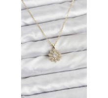 Pirinç Gold Renk Çiçek Model Kadın Kolye - TJ-BKO10805