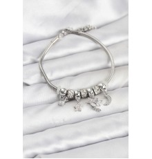 Pirinç Gümüş Renk Kalpli Model Charmlı Kadın Bileklik - TJ-BB8176