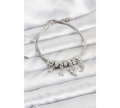 Pirinç Gümüş Renk Kalpli Model Charmlı Kadın Bileklik - TJ-BB8176