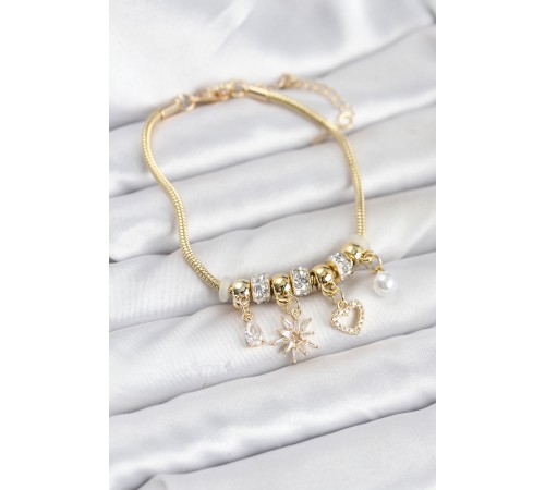 Pirinç Gold Renk Kutup Yıldızı ve Kalp Charmlı Kadın Bileklik - TJ-BB8181
