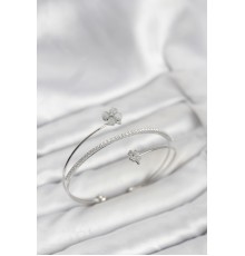 Yonca Çiçek Model Pirinç Gümüş Renk Kadın Bileklik - TJ-BB8258