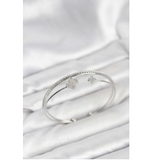 Yonca Model Pirinç Gümüş Renk Kadın Bileklik - TJ-BB8260