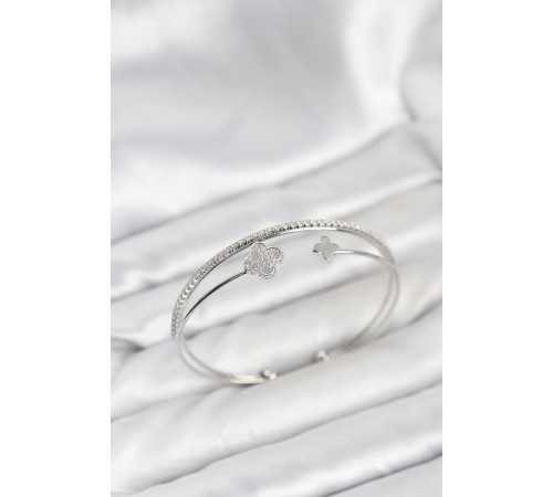 Yonca Model Pirinç Gümüş Renk Kadın Bileklik - TJ-BB8260