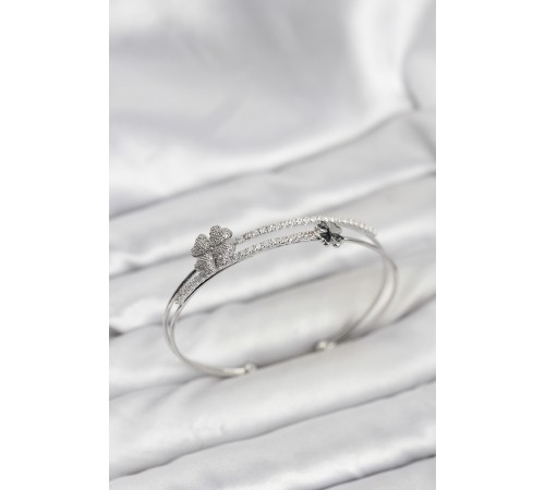 Pirinç Gümüş Renk Yonca Model Kadın Bileklik - TJ-BB8266