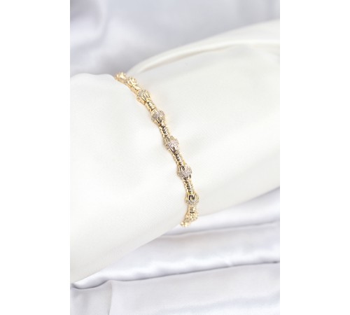 Pirinç Gold Renk VIP Seri Punta Model Zirkon Taşlı Kadın Bileklik - TJ-BB8269
