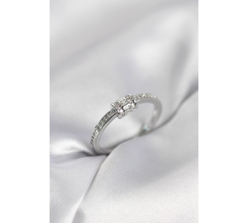 Zirkon Taşlı Gümüş Renk Pirinç Kadın Yüzük - TJ-BYK4013